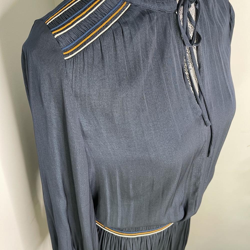 WILLIAM B Smocked Waist V Neck Midi Dress - Picture 6 of 10
